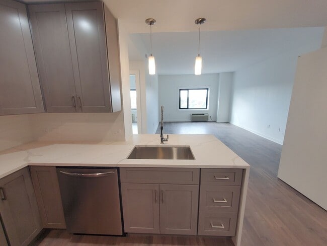 Photo - Renovated, centrally located and with lots...