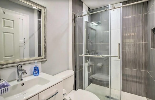 Building Photo - 5215 Cosby St