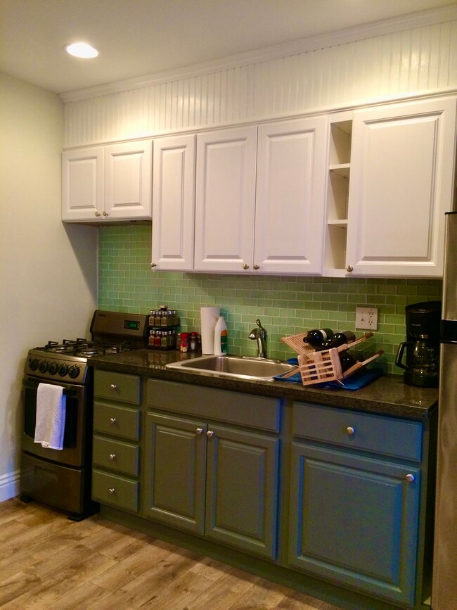 Kitchen - 7506 Hampton Ave Unit 1