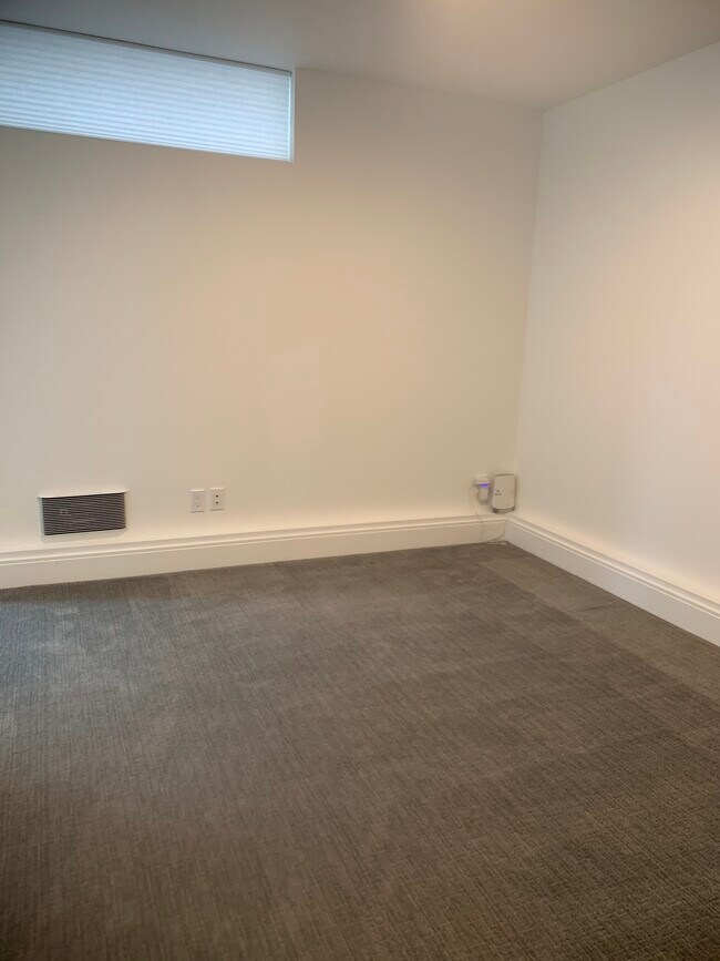 1bedroom - 805 Taylor Ave N