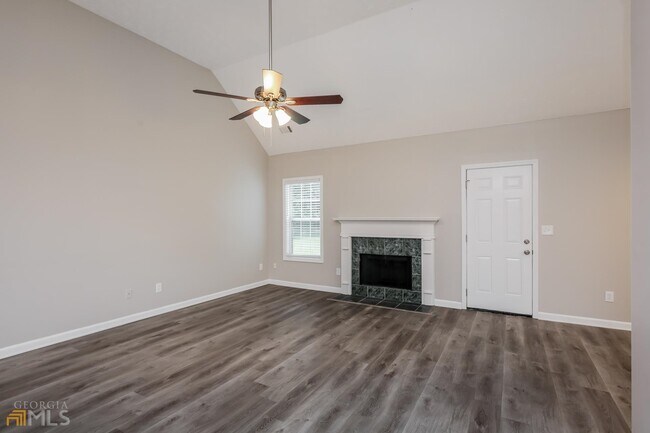 1980 Elmwood Cir