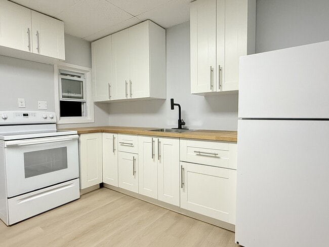 Building Photo - 349 Campbell Ave Unit 349