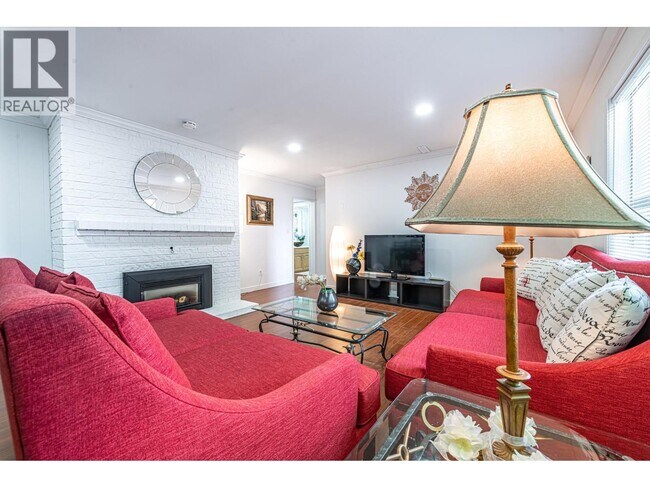 1xxx Charland Ave