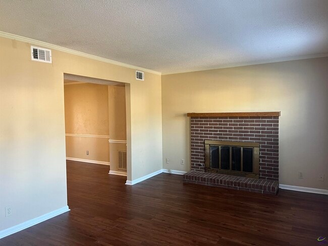 Photo - 117 N Springs Ct