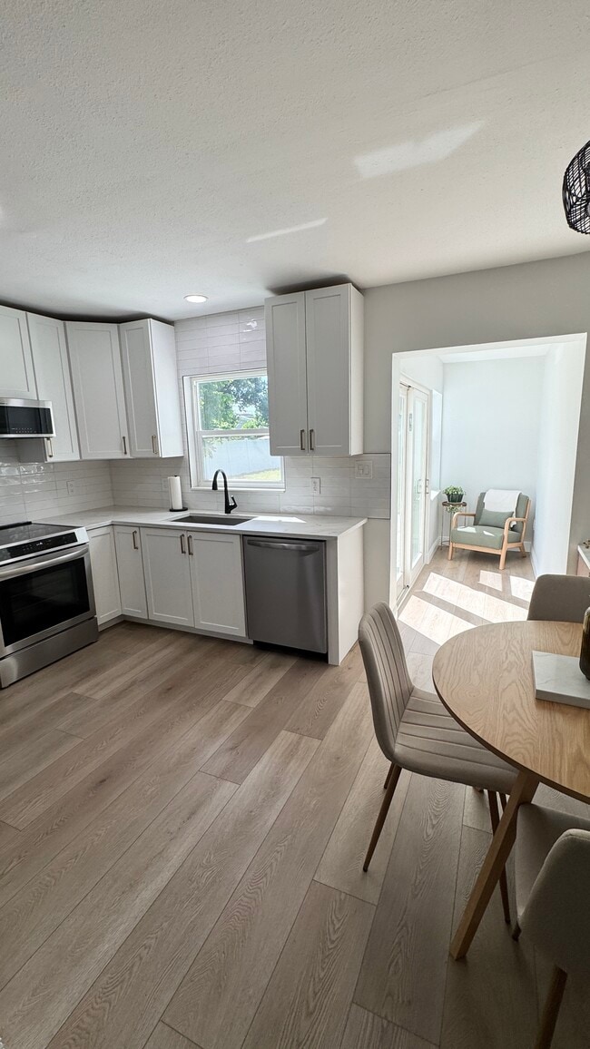 Photo - 2936 27th Ave N