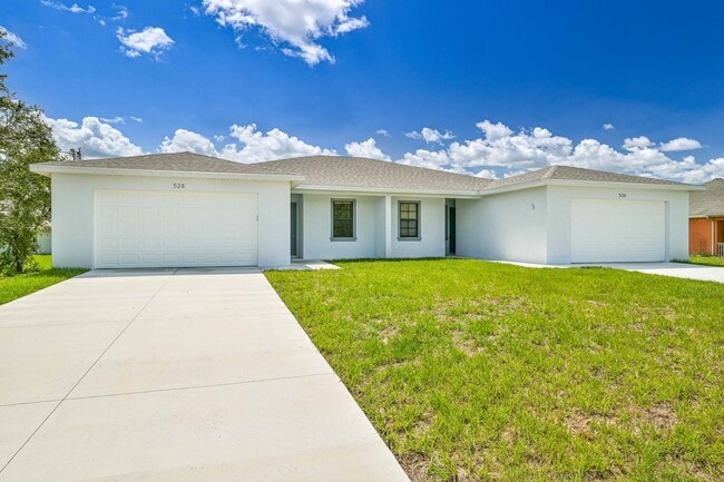 Building Photo - ** 3 Bed / 2 Bath ~ 2 Car Garage ~ New Con...