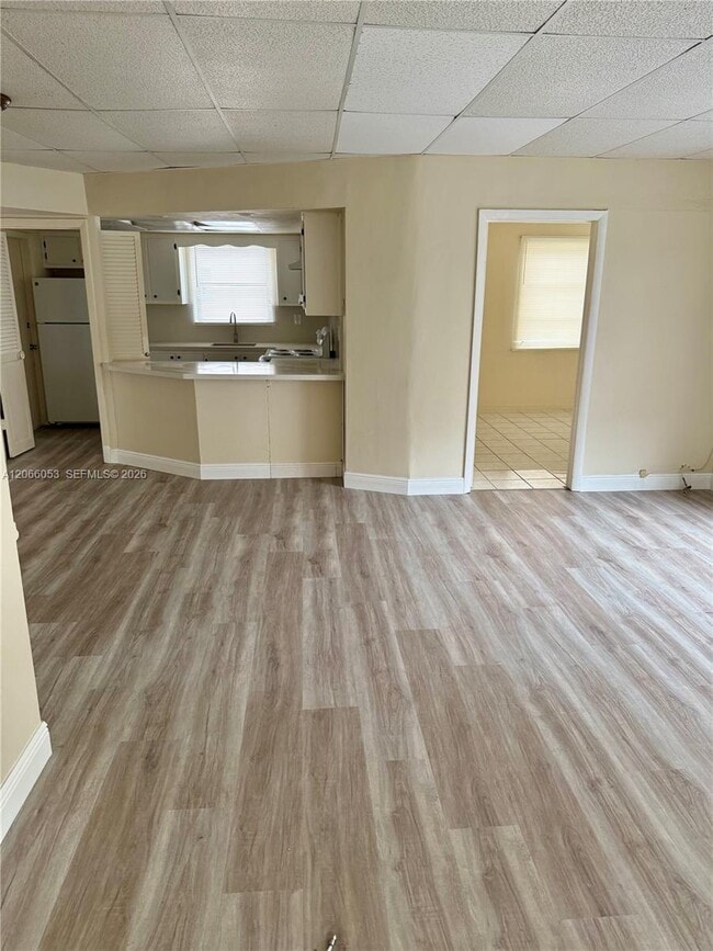 Building Photo - 9390 E Bay Harbor Dr Unit 10