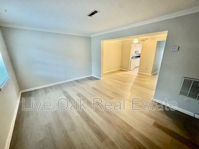 Photo - 944 Maryland Ave