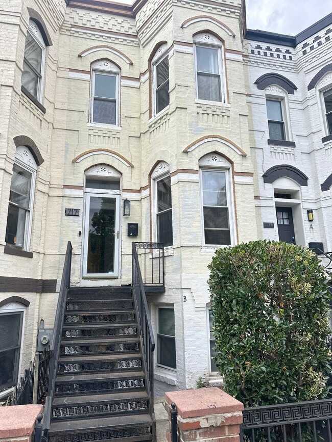 Building Photo - 717 S St NW