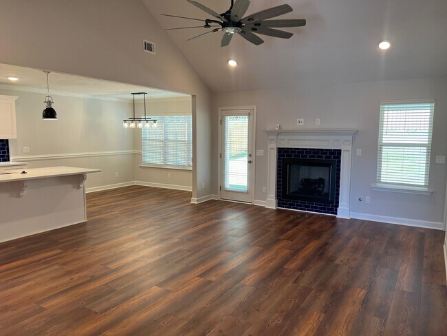 Photo - 7467 Hanford Dr