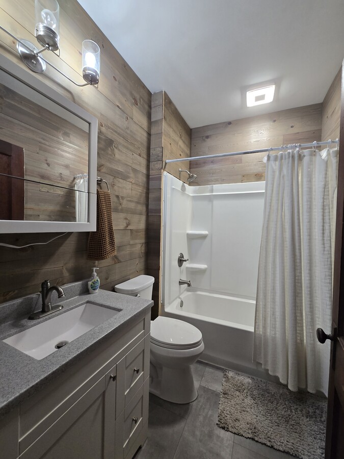 Photo - 1749 N 1950th Ave