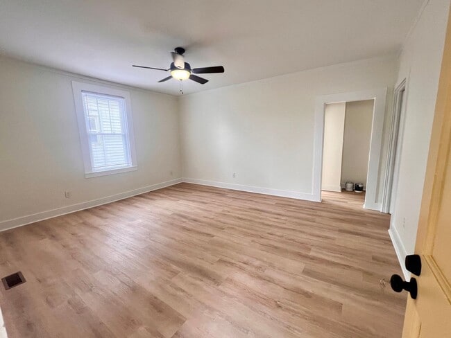 Photo - 810 Stonehenge Ave