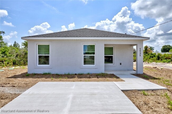Photo - 1525 Chatsworth St House