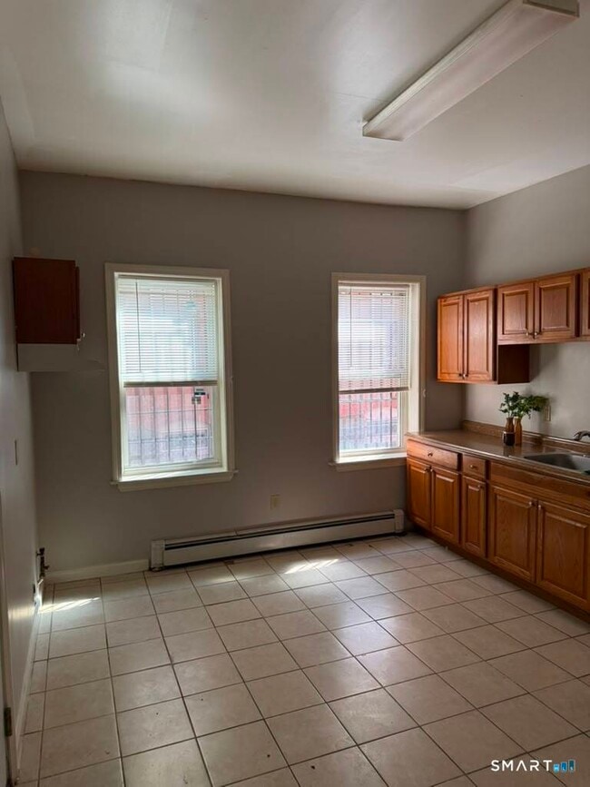 Photo - 62-64-64 Bedford St Unidad 1