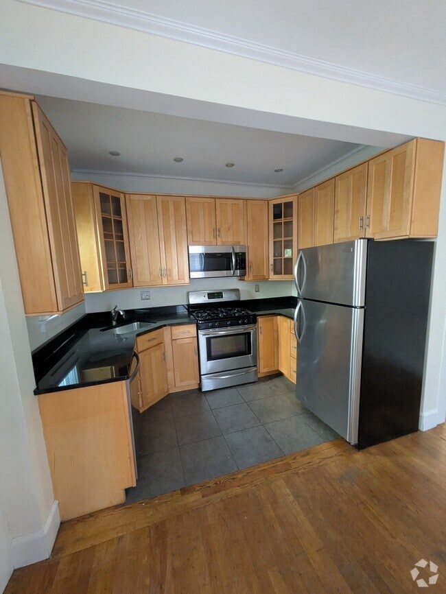 Building Photo - 22 Eastburn St Rental