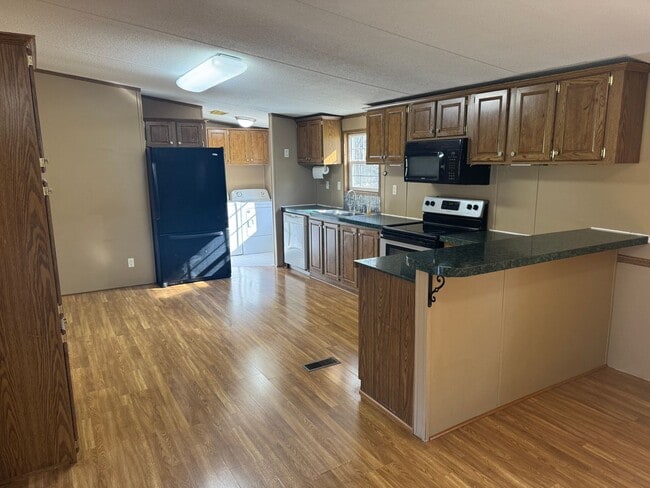 Photo - 3 Bedroom 2 Bathroom Mobile Home located in Rogersville, TN