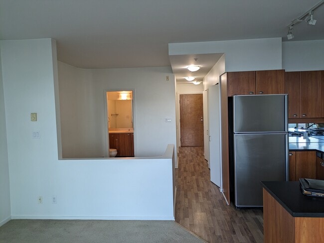 Photo - 1478 Hastings St W Unit YV10 Condo