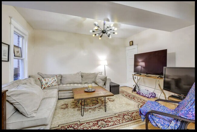 Photo - 821 Randolph St NW Unit 3