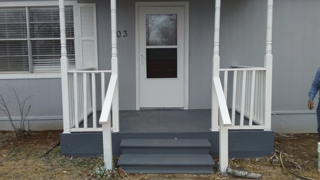 Photo - 203 W Eagle St