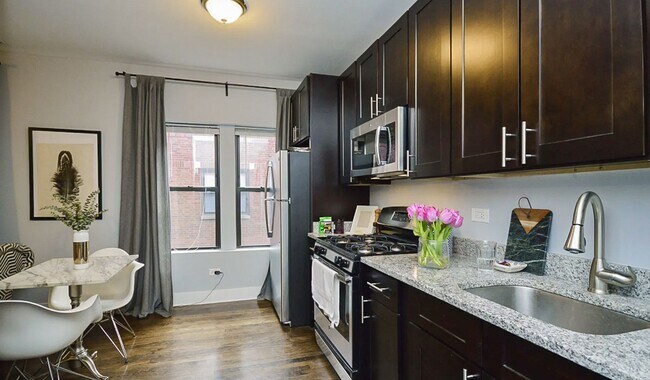 Building Photo - 5553 N Magnolia Ave Unit 1E