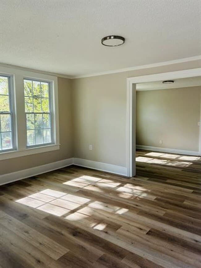 Photo - 3/2 Available Now!