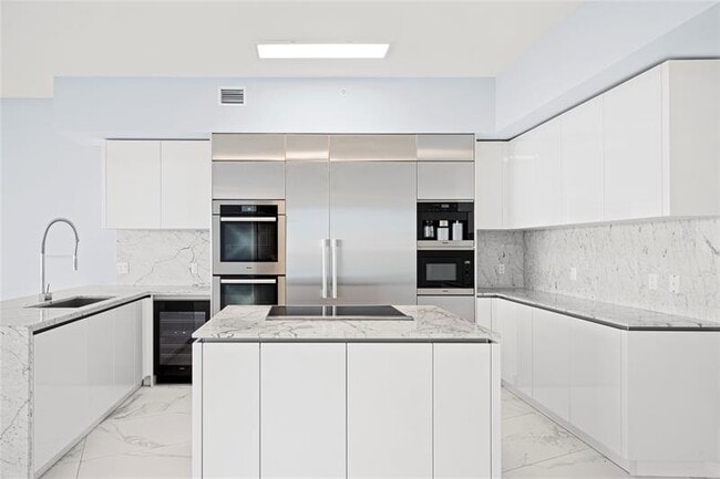 Photo - 5500 Island Estates Dr Unit 704