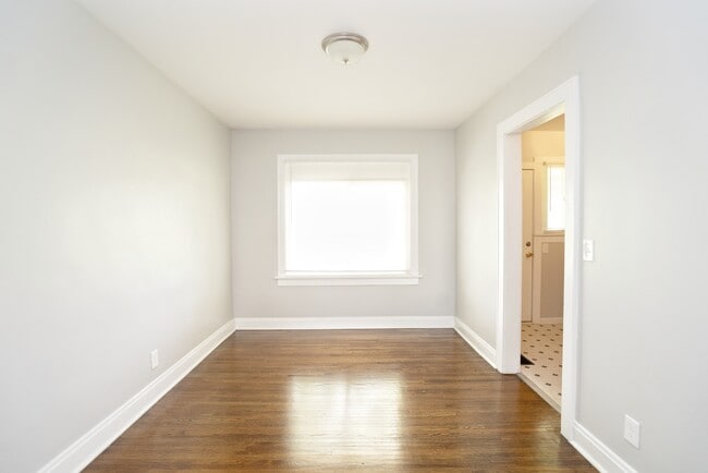 Photo - 438 Columbian Ave