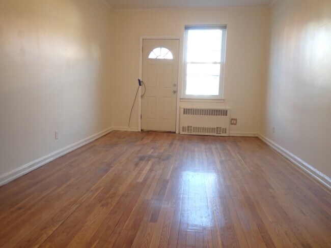 Photo - 386 E 54th St Unit 2