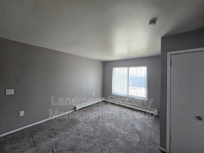 15811 Harper Ave Unit 07