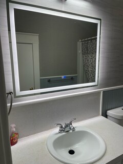 Photo - 518 E 6th St S