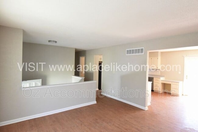 Photo - 1105 W Elm Terrace