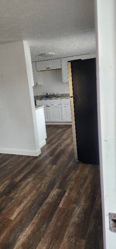Photo - 240 Kraft Ave