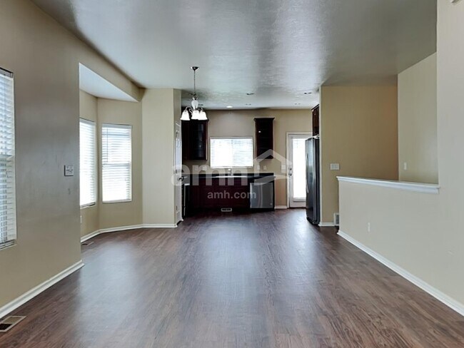 Photo - 31 W Clear Water Dr