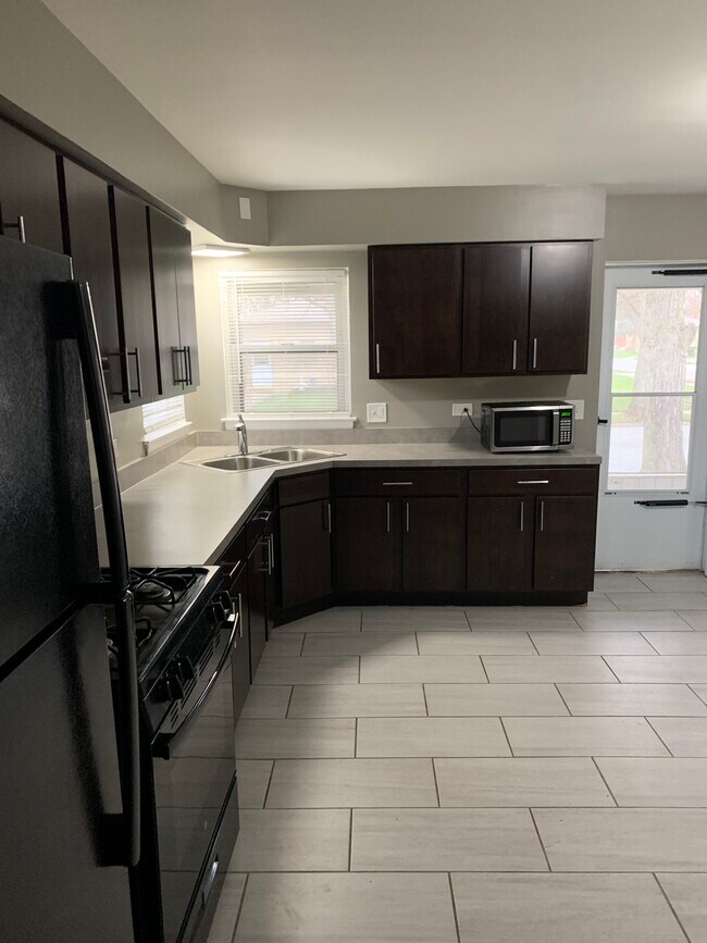 Photo - 18408 Torrence Ave Unit 1