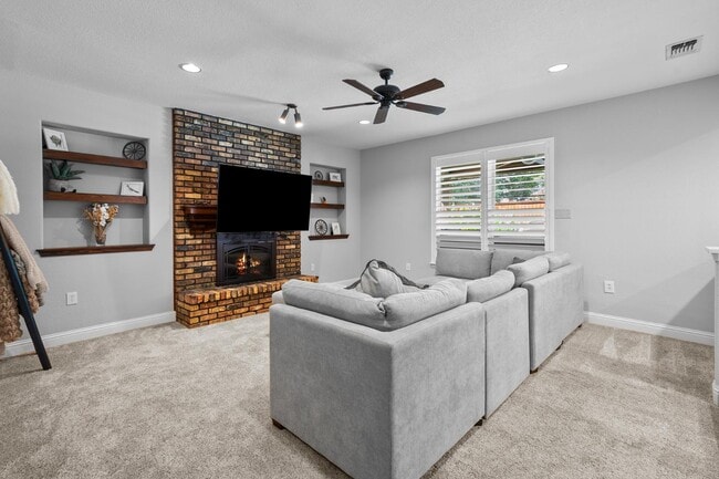 Photo - 3621 Welwyn Way Dr