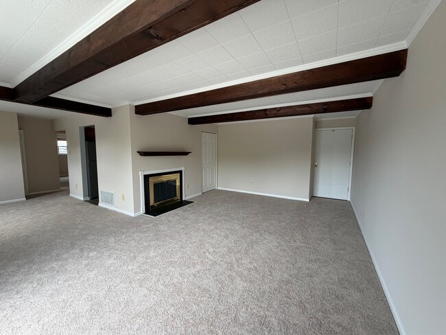 17 Warren Lodge Ct