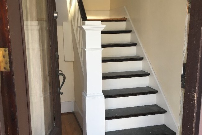 Photo - 42 Kenyon Ct Unit 2