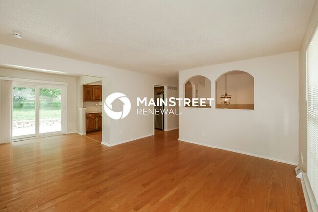3 Bedroom Pet-Friendly Home in Independence, MO with Main Street Renewal