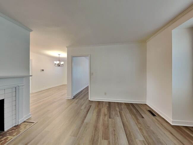 Photo - 340 Woodward Rd