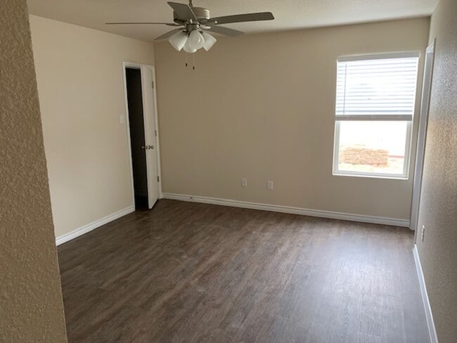 6706 University Village Way Unit B