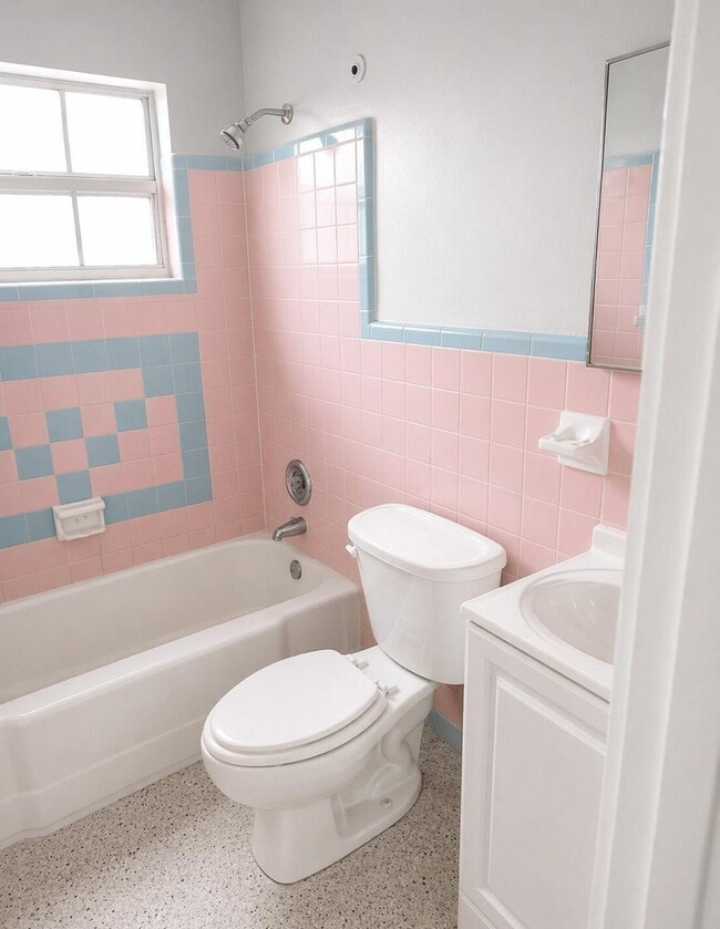 Photo - 413 N Sapodilla Ave Unit 1