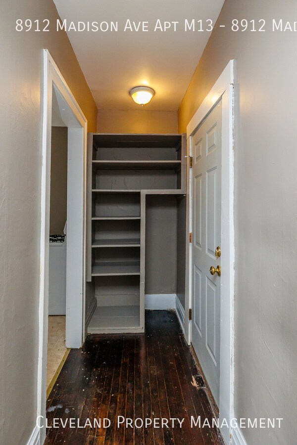 Westside One Bedroom Apartment Cleveland, OH