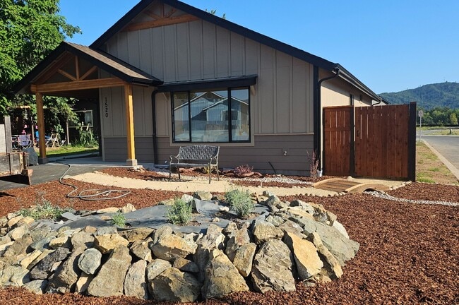 Building Photo - 1520 Molly Ln Rental