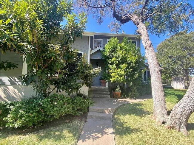 Photo - 1811 W 39th St Townhome