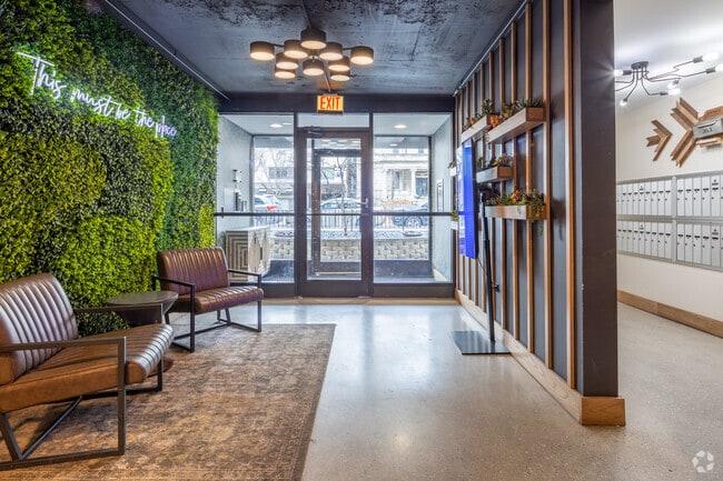 Photo - Oakdale Terrace - 525 W Oakdale Ave