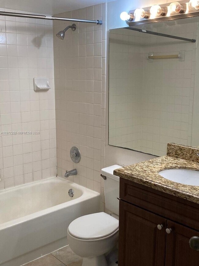 Photo - 22104 Glenmoree Unit 22104