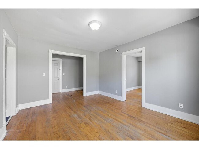 Photo - 568 N Farrington St Unit 1