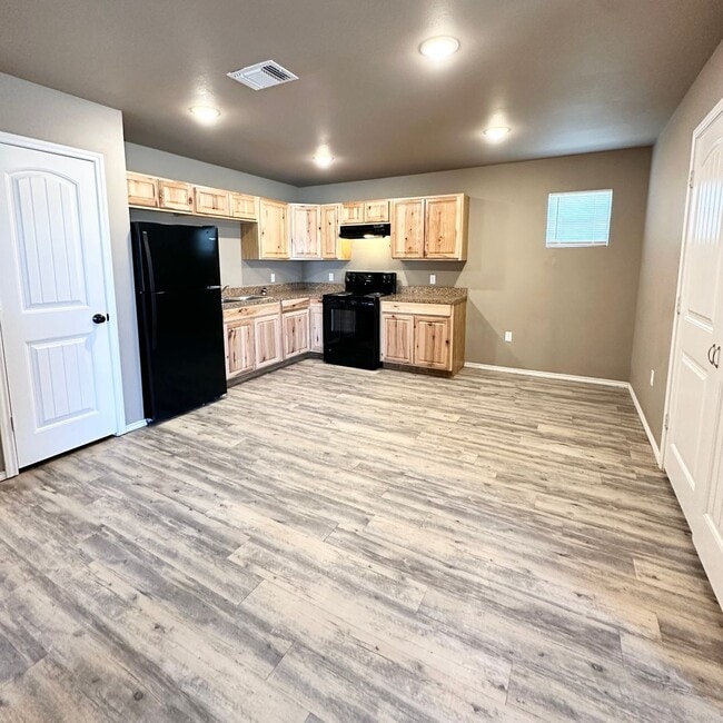 Photo - 3 Bedroom Corner Lot Home With 1/2 Off Fir...