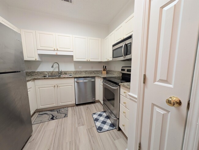 Photo - 9754 Leyland Dr