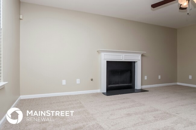 Photo - 483 Thistle Cove